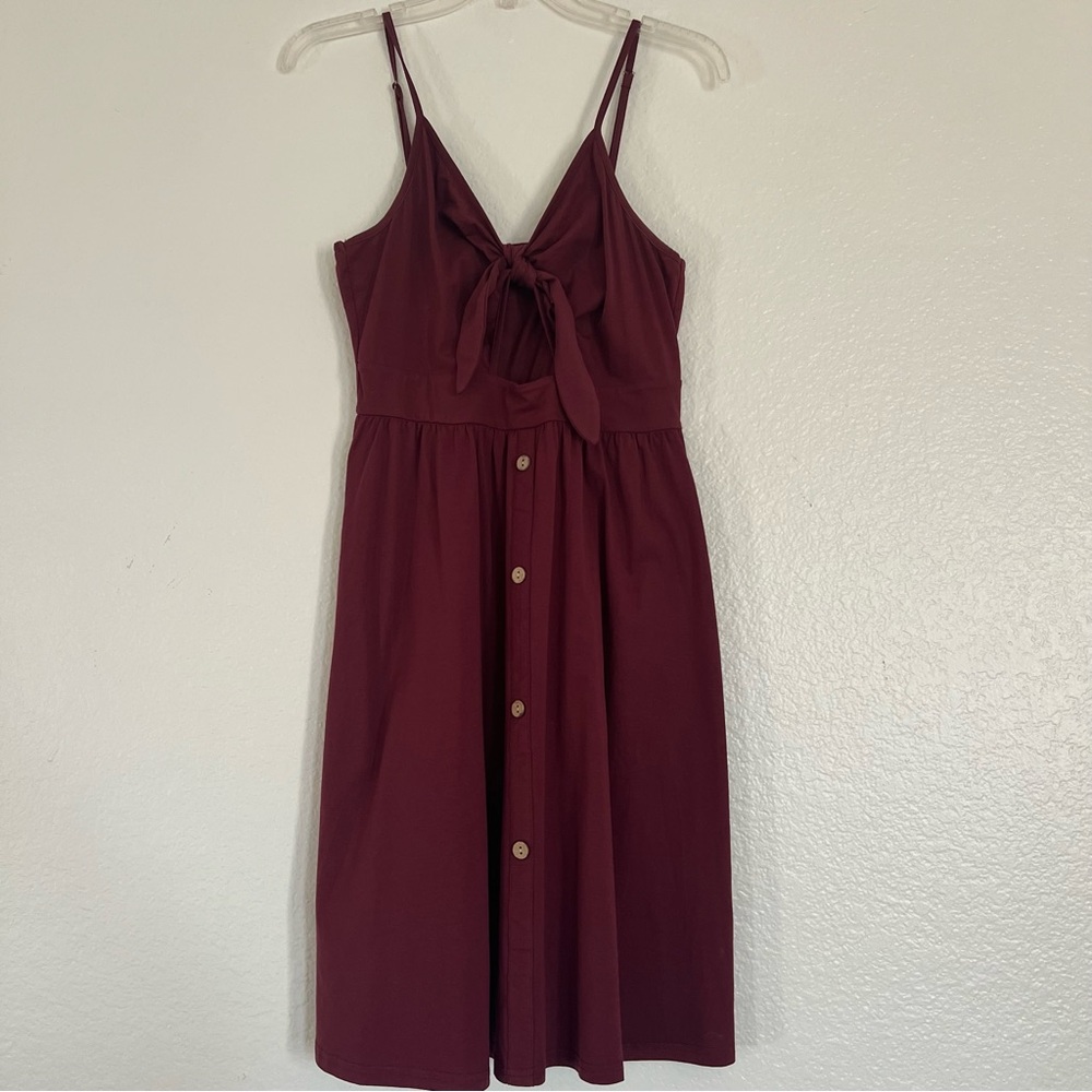 Elegant Burgundy Sleeveless Dress
